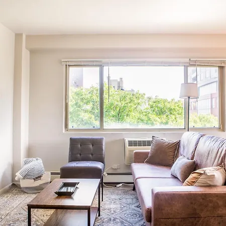 Spacious Renovated 2Br Apt Close To Brady St